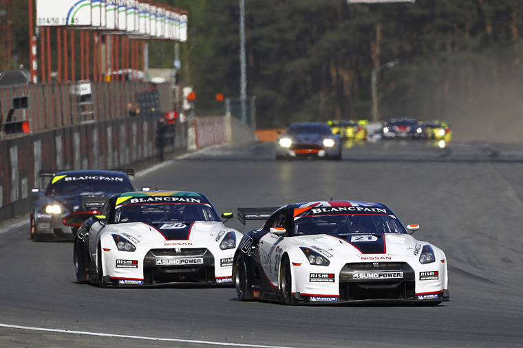 Nissan GT-R Race Scene Picture